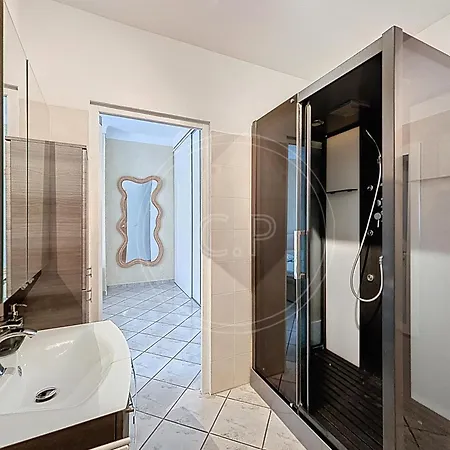 Figalou - 3 Etoiles - 4 Pers - 1 - Grand Calme - Centre - Lc13 La Ciotat